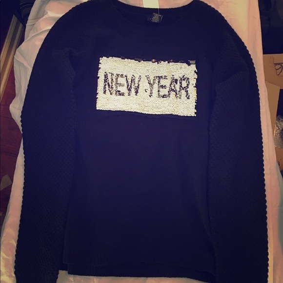 NWT Rue21 2-way sequin Christmas/New Year sweater - Picture 3 of 5
